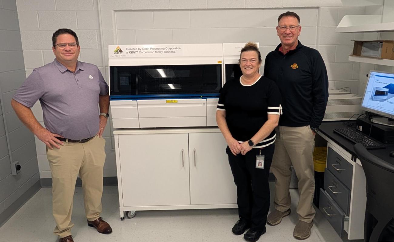 Grain Processing Corporation Donates CEDEX HT Analyzer to Iowa State University’s College of Veterinary Medicine